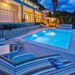 Villa Luxury Beachfront Anemos Hvar With Pool