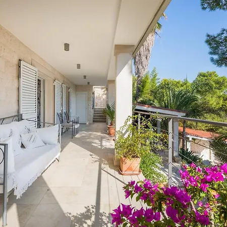 Luxury Beachfront Anemos Hvar With Pool Villa