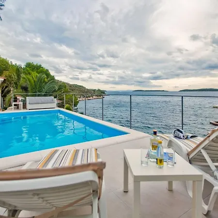 Luxury Beachfront Anemos Hvar With Pool Willa Hvar Town